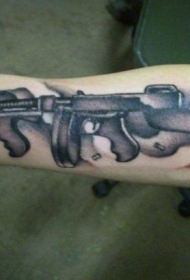 小臂黑灰步枪纹身图案