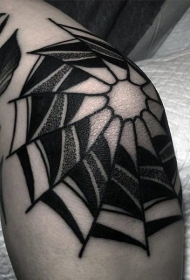 膝盖黑色old school蜘蛛网纹身图案