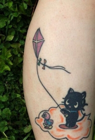 黑色小猫放风筝卡通纹身图案