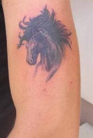 马头像黑色手臂纹身图案