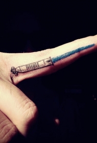 手指蓝色光剑纹身图案