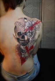 背部好看的点刺花朵骷髅与线条玫瑰纹身图案