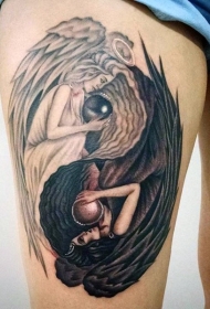大腿黑天使和白天使纹身图案