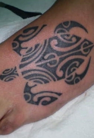 脚背黑色部落乌龟纹身图案