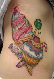 腰侧彩色冰淇淋和甜糖果纹身图案