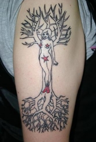 肩部简约树与裸体女孩纹身图案