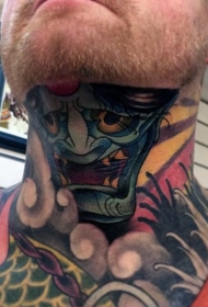 颈部日本传统风格彩色恶魔脸纹身图案