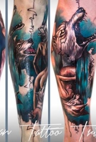 彩色腿部性感女人与狼纹身图案