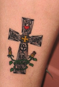玫瑰花十字架心形纹身图案