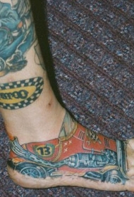 男性脚部彩色机械纹身图案