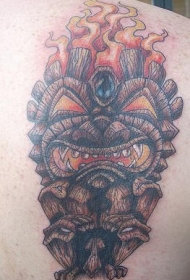 男性背部火焰木神彩绘纹身图案