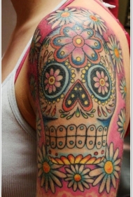 肩部彩色墨西哥糖头骨纹身图案