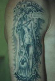 肩部部落裸体印度女孩纹身图案