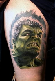 大腿彩色愤怒的绿巨人纹身图案