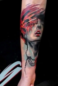手臂新风格的彩色妇女与珠宝纹身图案