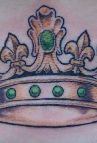 漂亮的小皇冠与钻石纹身图案