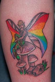 长着彩虹翅膀的精灵纹身图案