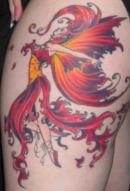 大腿上漂亮的火焰精灵纹身图案