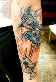 小臂色彩斑斓的小鱼和美人鱼纹身图案