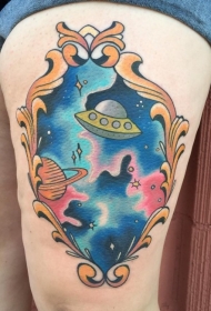 腿部彩色太空船与星空纹身图案