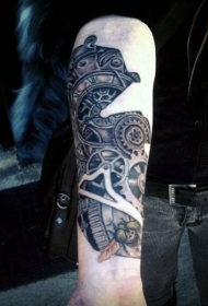 手臂机械风格彩色老时钟和蜜蜂纹身图案