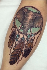小腿彩色捕梦网与大象纹身图案