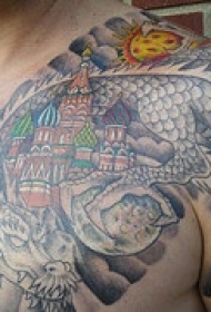 半甲俄罗斯房屋和龙纹身图案