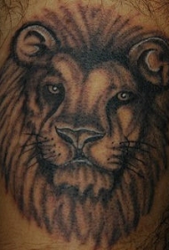 腿部棕色狮子头自制纹身图案