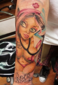 手臂彩色性感的护士妹妹纹身图案
