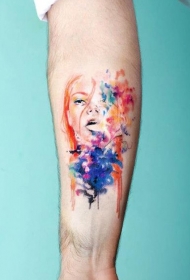 手臂迷人的女士面部水彩风格纹身图案