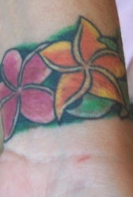 手腕彩色夏威夷花朵纹身图案