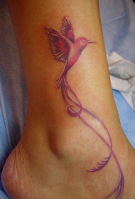 脚部彩色漂亮的小鸟纹身图案