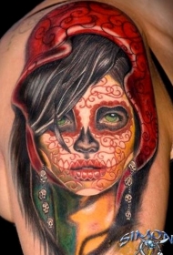 大臂生动色彩的死亡女神纹身图案