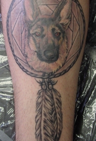 腿部灰色德国牧羊犬纹身图案