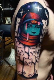 肩部彩色有趣的猫和航天员纹身图案