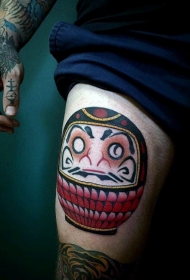 大腿日式彩绘达摩纹身图案