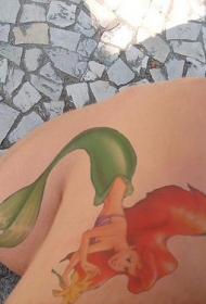 腿部彩色沙龙迪士尼美人鱼纹身