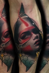 手臂新风格的彩色部落妇女肖像纹身