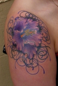肩部彩色可爱的花朵纹身图案