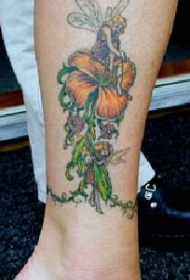 小腿小仙女和花朵纹身图案