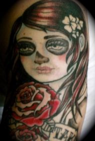 肩部彩色僵尸女孩玫瑰纹身图案