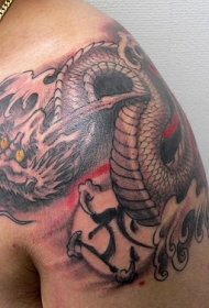 男士肩部日本龙纹身图案