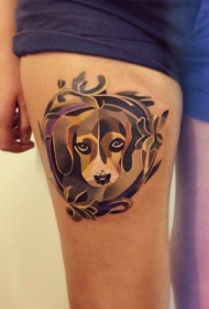 大腿可爱的水彩狗纹身图案