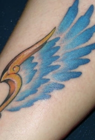 美丽多彩翅膀纹身图案