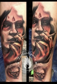 手臂墨西哥传统吸烟妇女肖像纹身图片