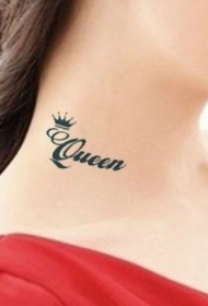 女王脖子小清新字母和皇冠纹身图案
