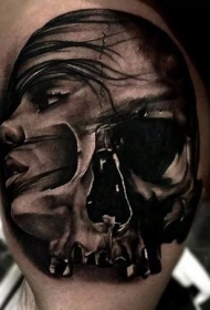 超现实主义彩色骷髅和女生肖像结合纹身图案