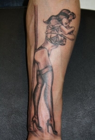 手臂可爱性感的女孩纹身图案