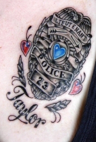 警察中尉勋章纹身图案
