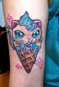 手臂新风格的彩色小猫和冰淇淋纹身